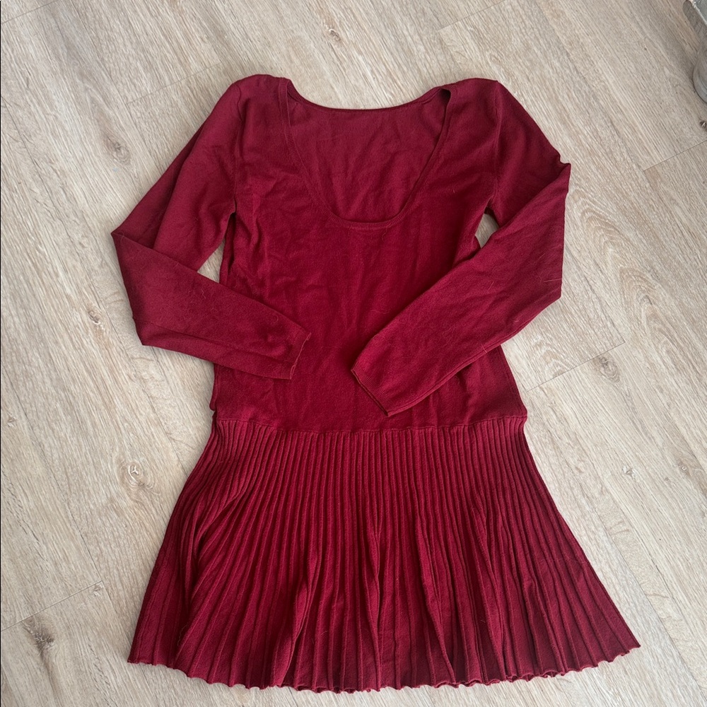American Eagle Women's Scoop Neck Pleated Hem Dress in Deep Wine